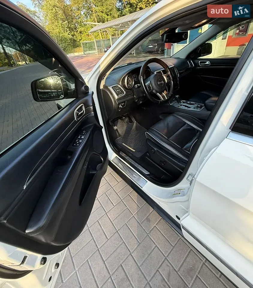 Jeep Grand Cherokee 2011 photo 5