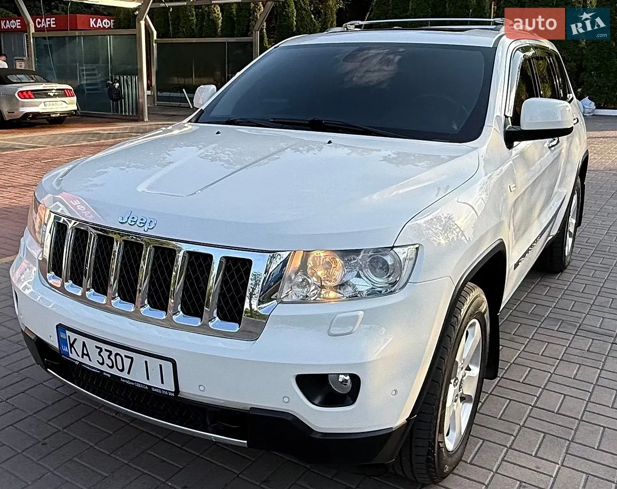 Jeep Grand Cherokee 2011 photo 2