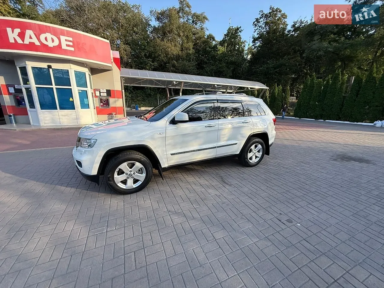 Jeep Grand Cherokee 2011 photo 3