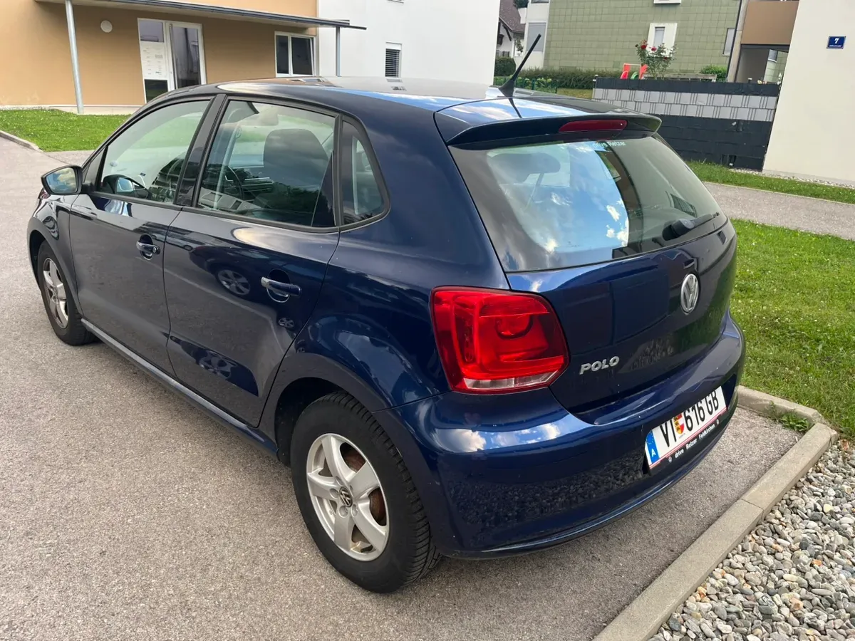 Volkswagen Polo 2011 photo 2