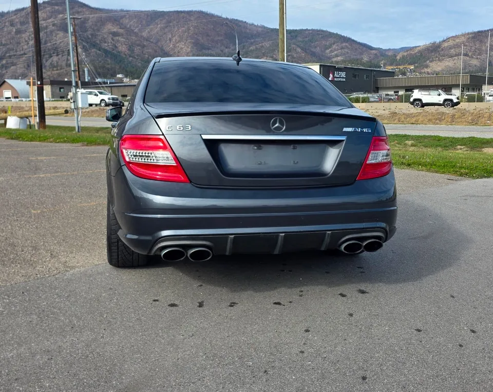 Mercedes-Benz C-Class 2011 photo 5