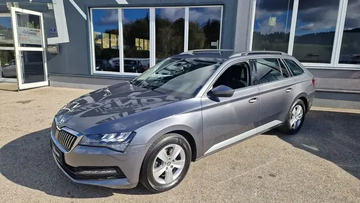 Skoda Superb 2022 photo 3