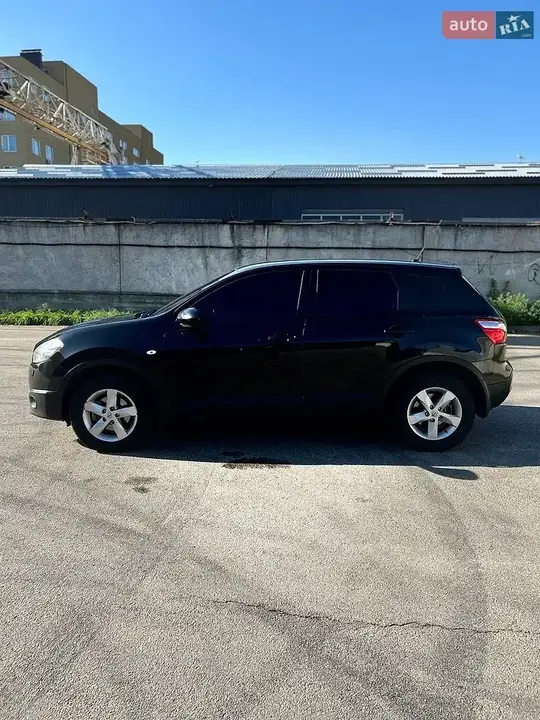 Nissan Qashqai 2011 photo 3