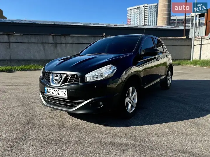Nissan Qashqai 2011 photo 2