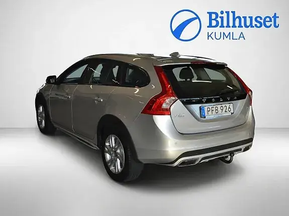 Volvo V60 Cross Country 2017 photo 2