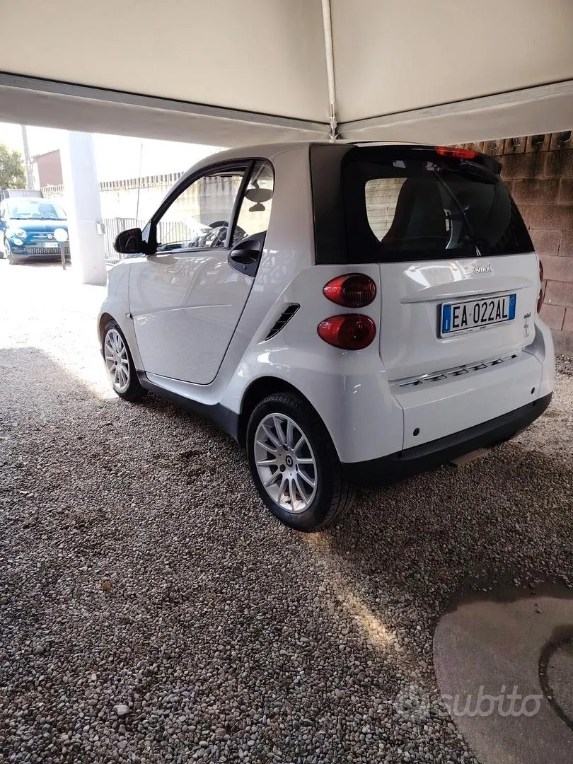 Smart Fortwo 2010 photo 4