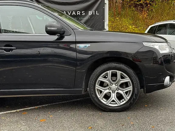 Mitsubishi Outlander 2014 photo 4