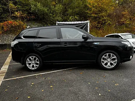 Mitsubishi Outlander 2014 photo 3
