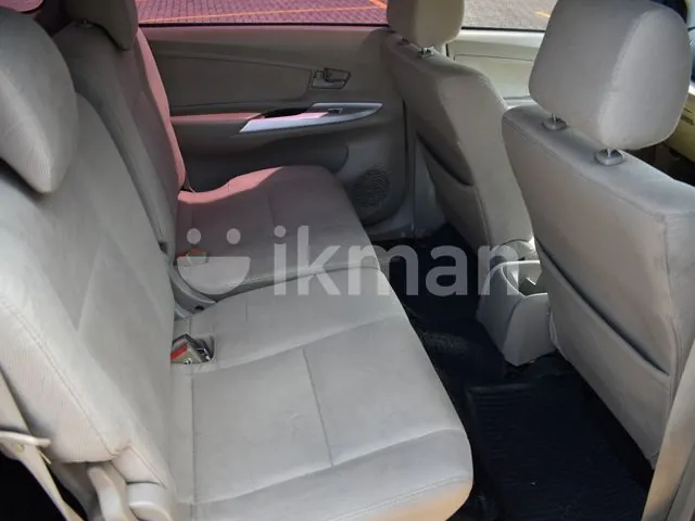 Toyota Avanza 2013 photo 3