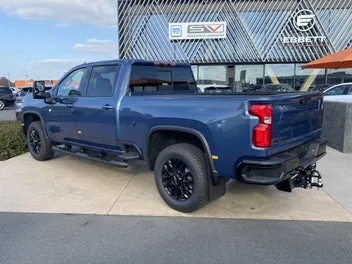 Chevrolet Silverado 2026 photo 3