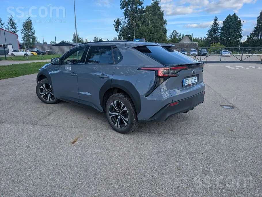 Subaru Solterra 2023 photo 4