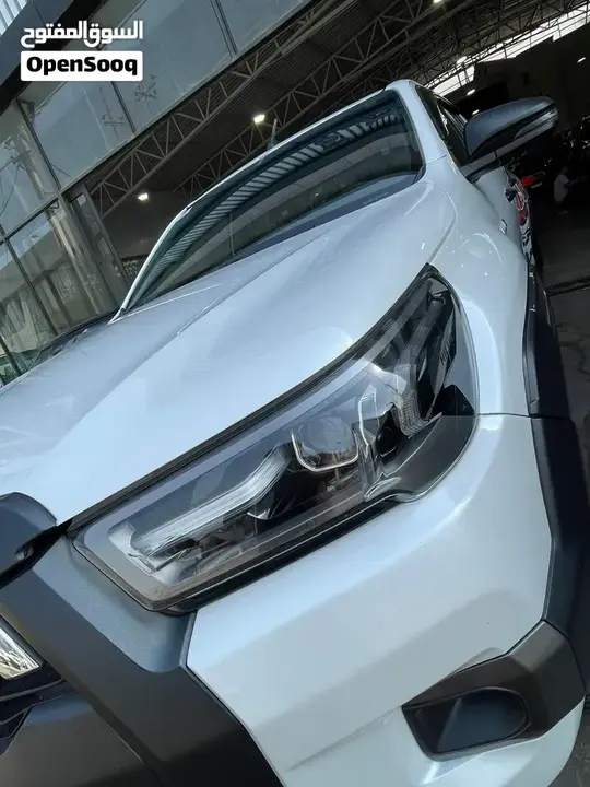 Toyota Hilux 2025 photo 4