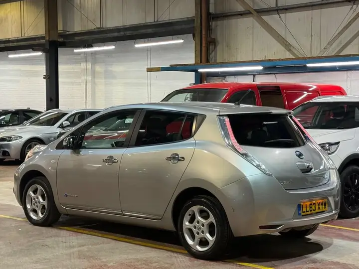 Nissan Leaf 2013 photo 4