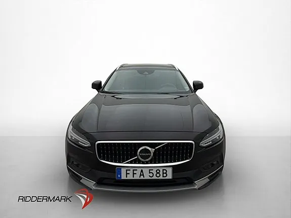 Volvo V90 Cross Country 2021 photo 2