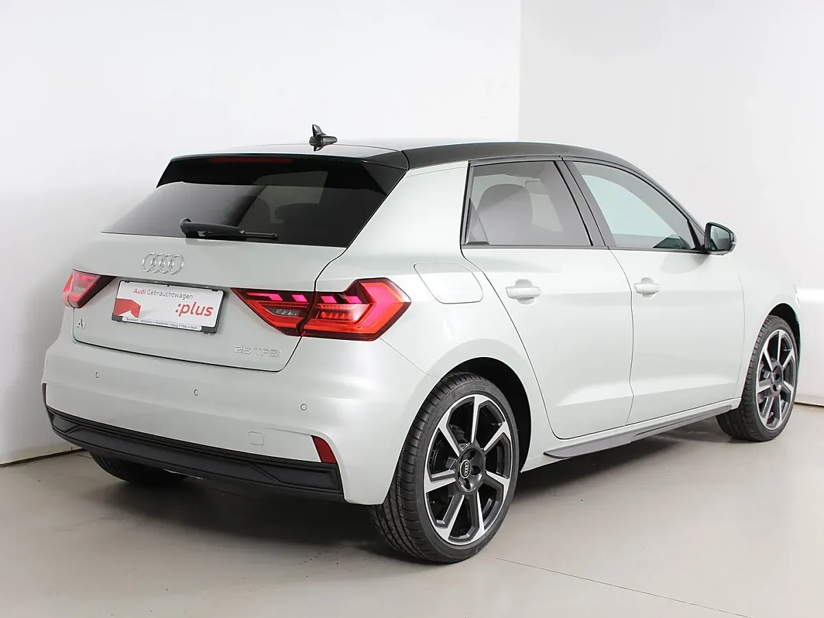 Audi A1 2025 photo 2