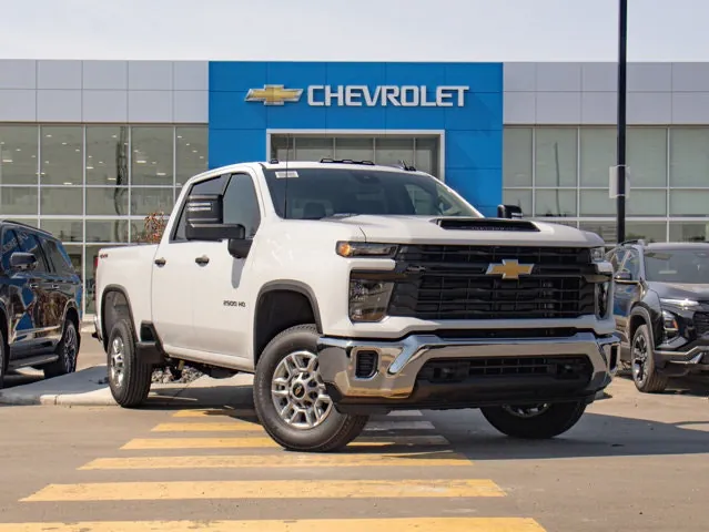 Chevrolet Silverado 2026 photo 2