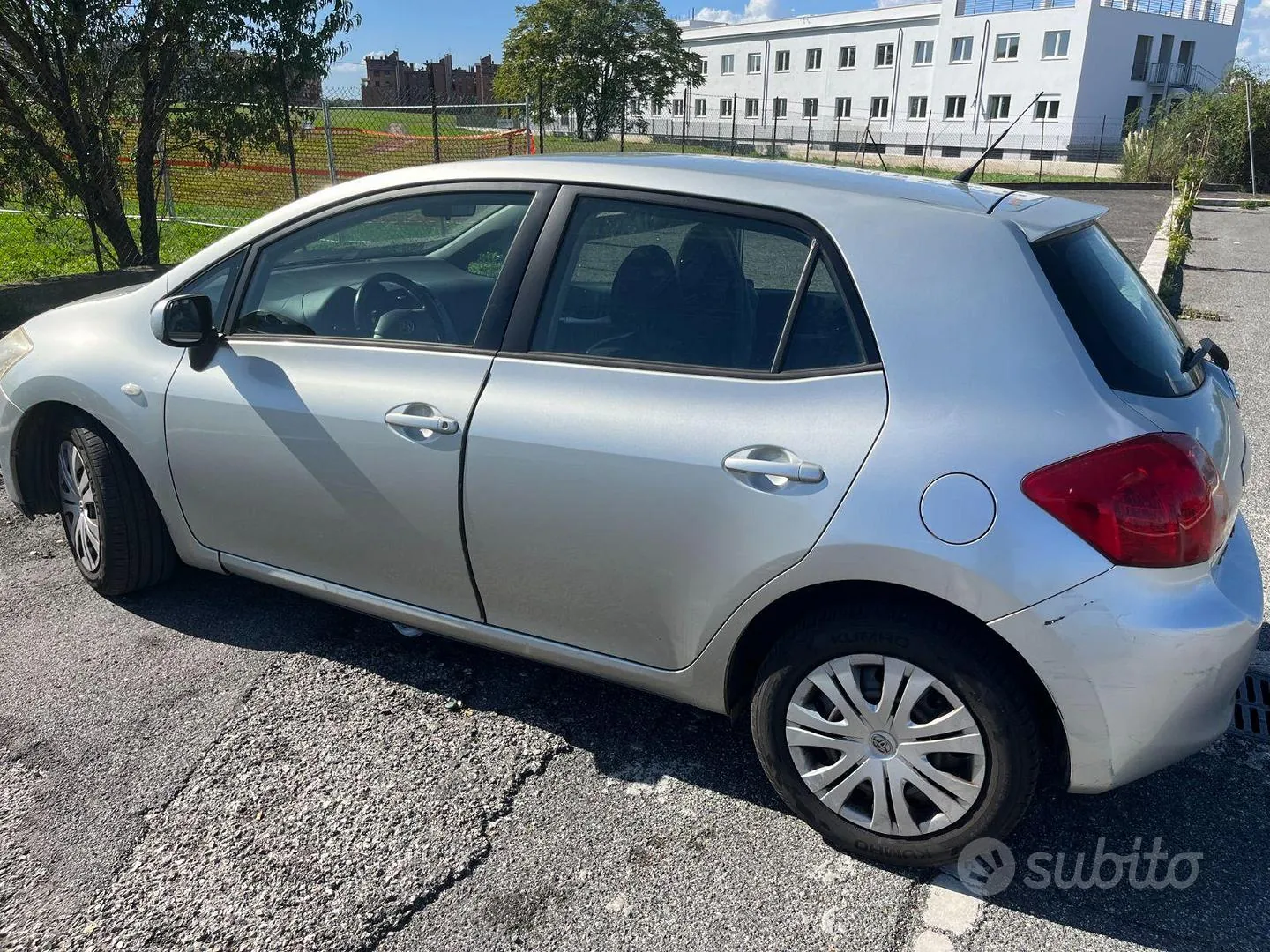Toyota Auris 2007 photo 2
