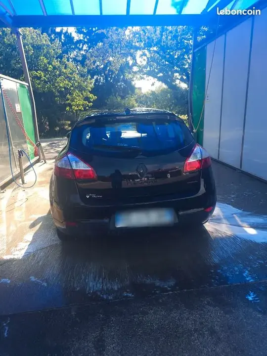 Renault Megane 2011 photo 2