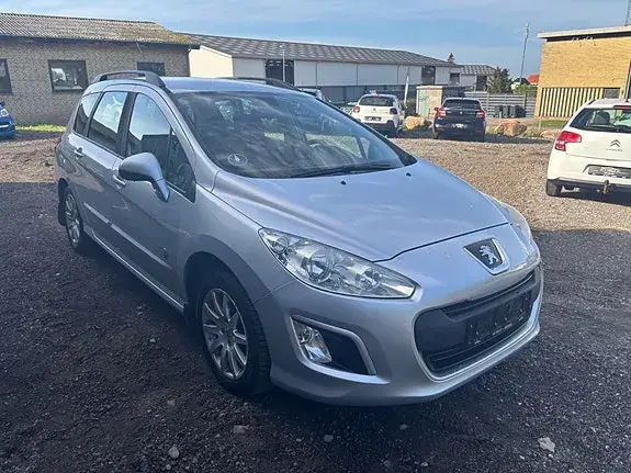 Peugeot 308 2011 photo 2