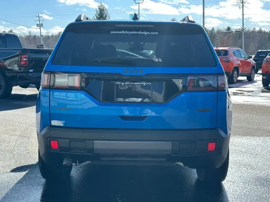Jeep Cherokee 2026 photo 4