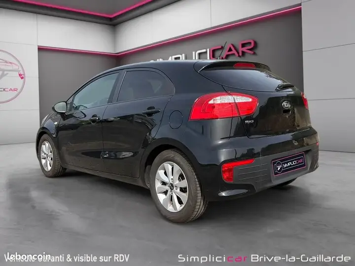 Kia Rio 2015 photo 5