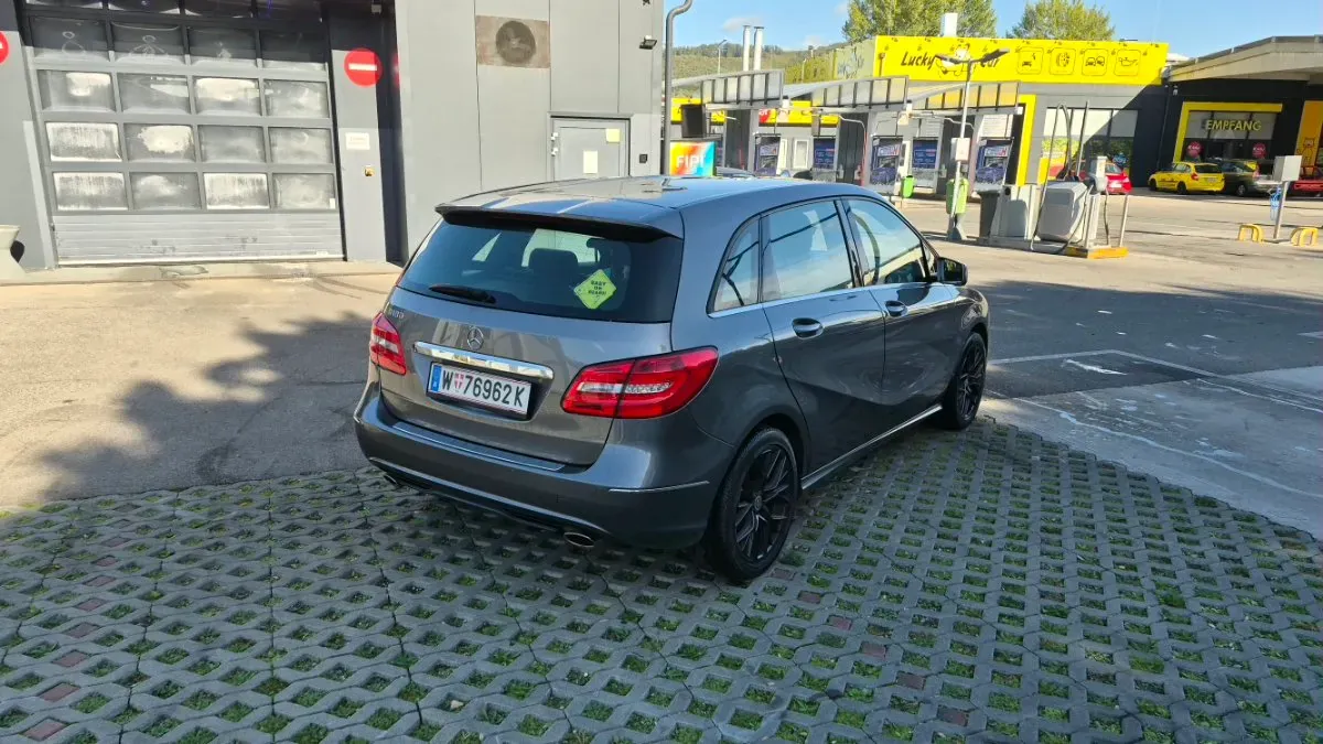 Mercedes-Benz B-Class 2013 photo 3