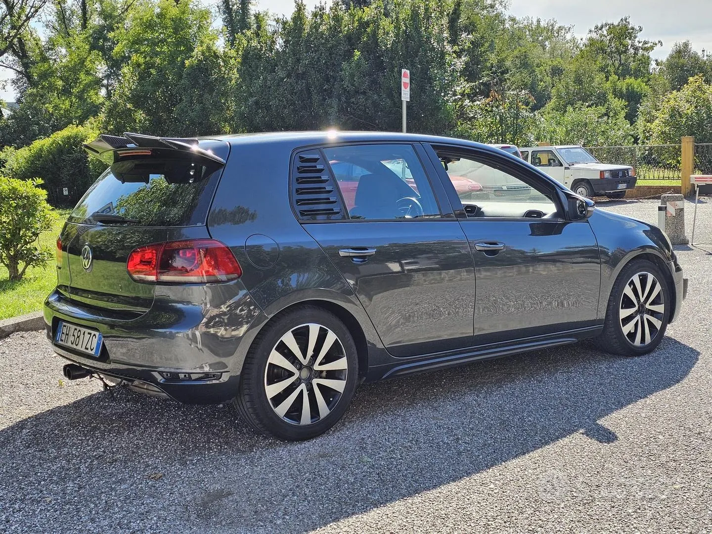 Volkswagen Golf 2011 photo 4