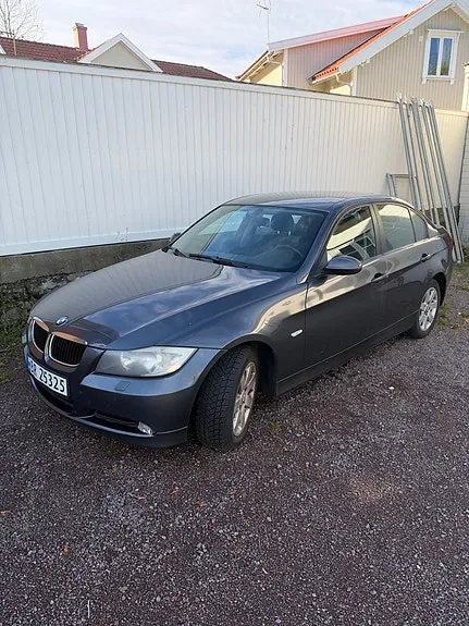 BMW 318I