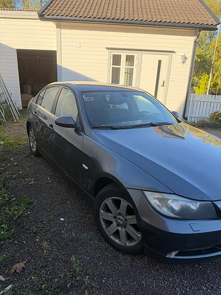 BMW 318I 2005 photo 4