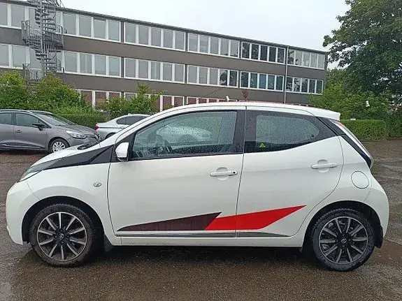 Toyota Aygo 2015 photo 5