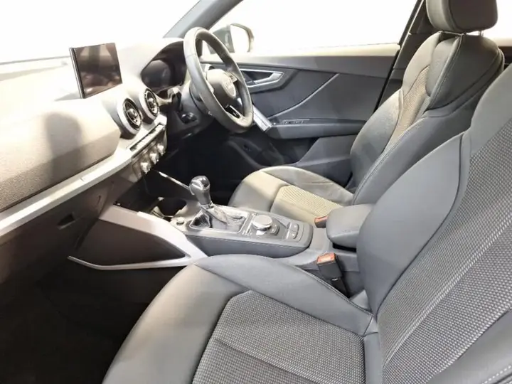 Audi Q2 2023 photo 5