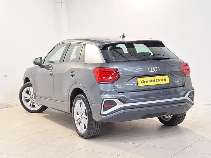 Audi Q2 2023 photo 2