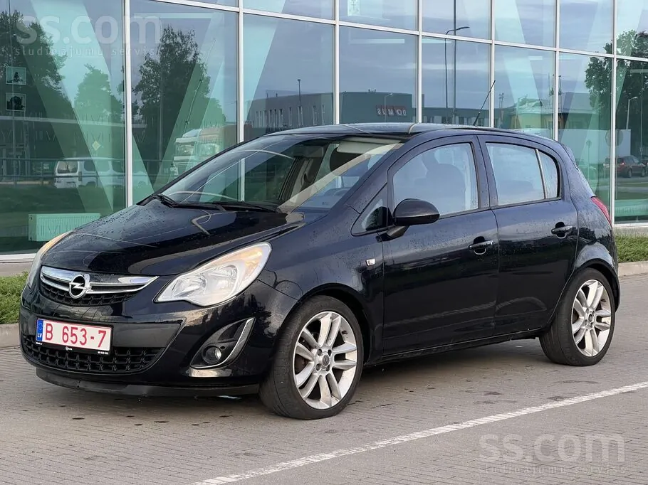 Opel Corsa 2011 photo 2