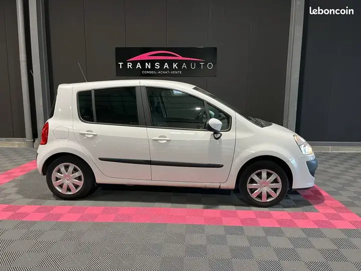 Renault Modus 2011 photo 2