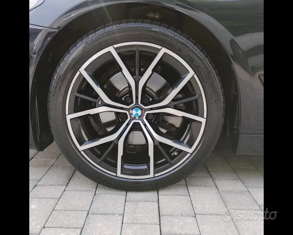 BMW 5 Series 2020 photo 3