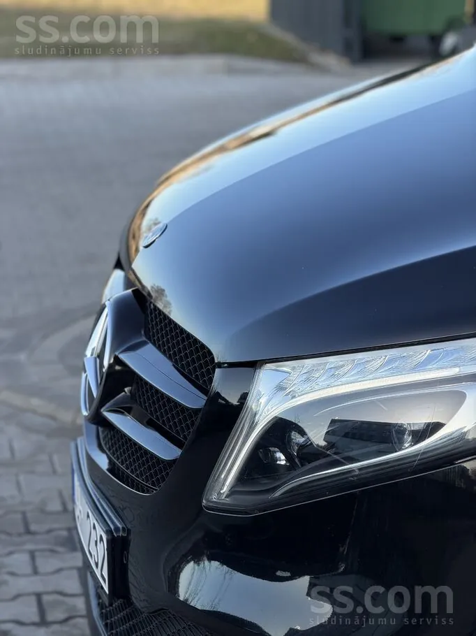 Mercedes-Benz V-Class 2020 photo 4