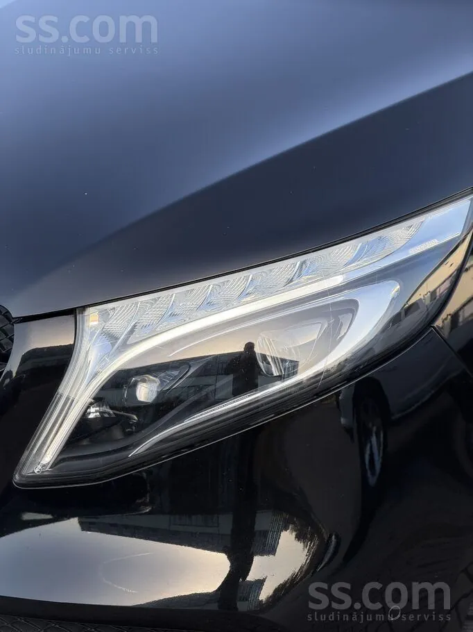 Mercedes-Benz V-Class 2020 photo 5
