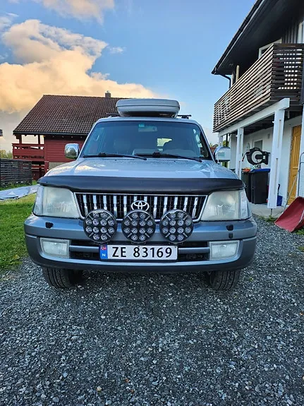 Toyota Land Cruiser 2001 photo 3