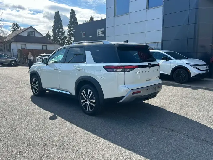 Nissan Pathfinder 2024 photo 4