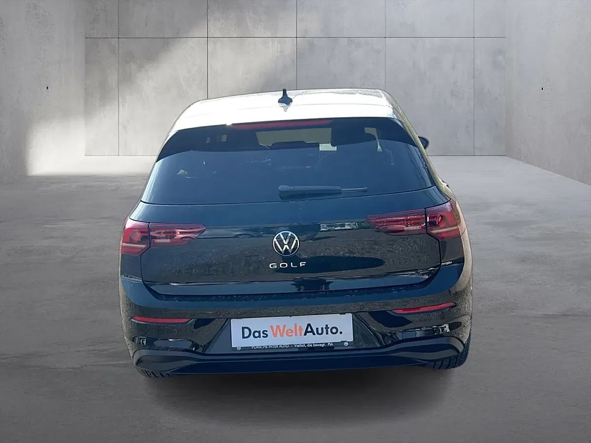 Volkswagen Golf 2026 photo 2