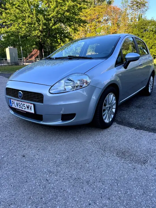 Fiat Grande Punto 2006 photo 2
