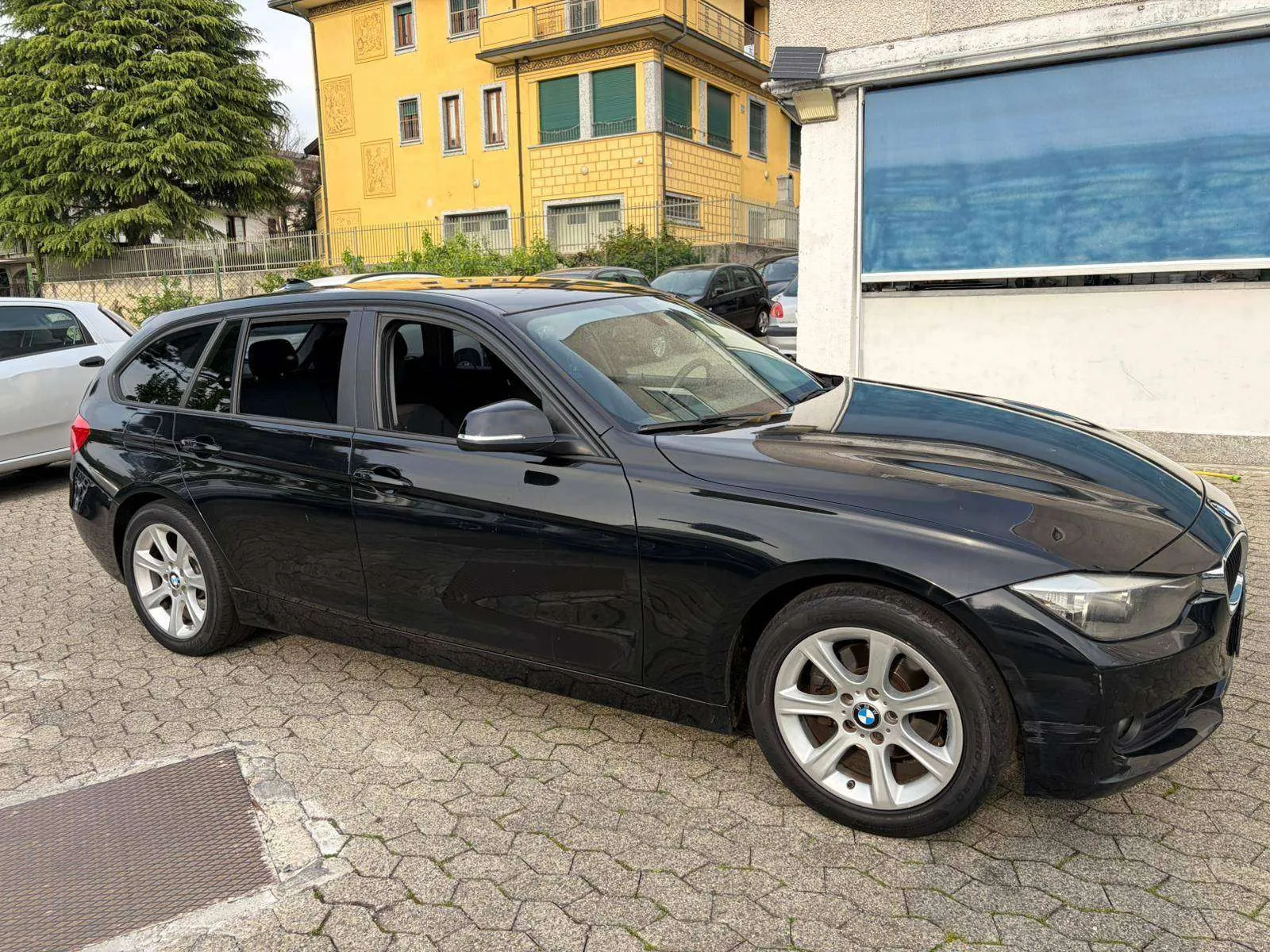 BMW 320 Touring Business 2014 photo 3