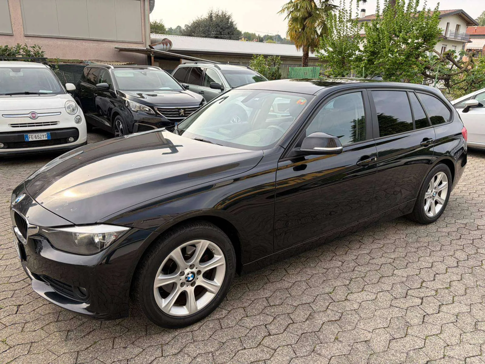 BMW 320 Touring Business 2014 photo 2