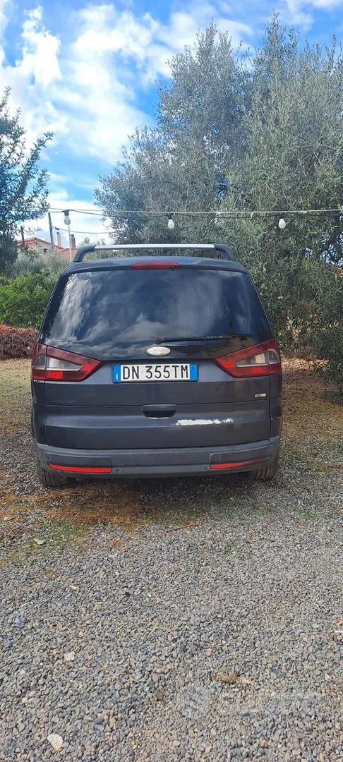 Ford Galaxy 2008 photo 4