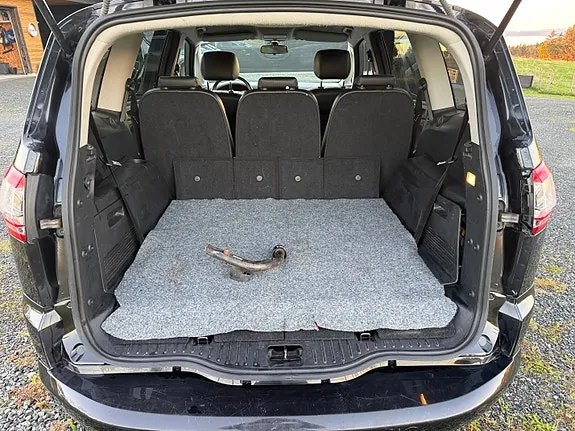 Ford S-Max 2012 photo 4