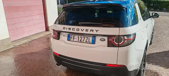 Land Rover Discovery Sport 2016 photo 3