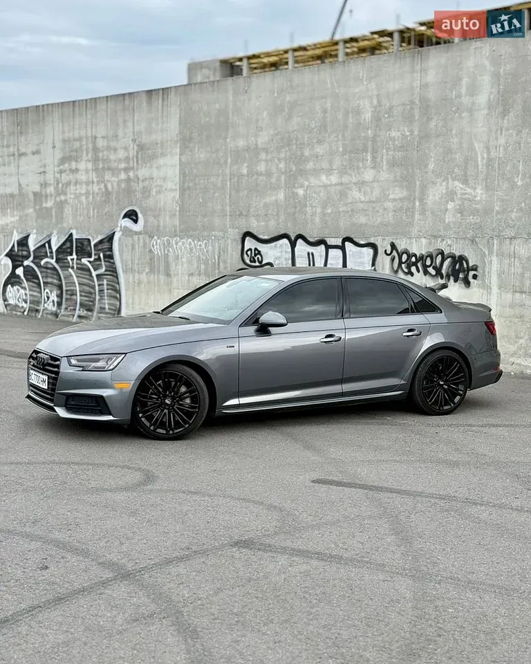 Audi A4 2018 photo 2