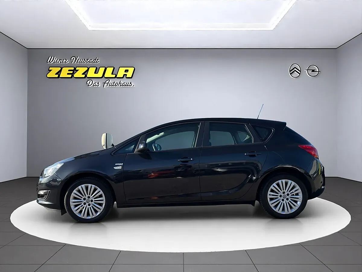 Opel Astra 2014 photo 2