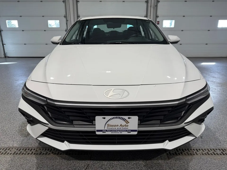 Hyundai Elantra 2025 photo 2