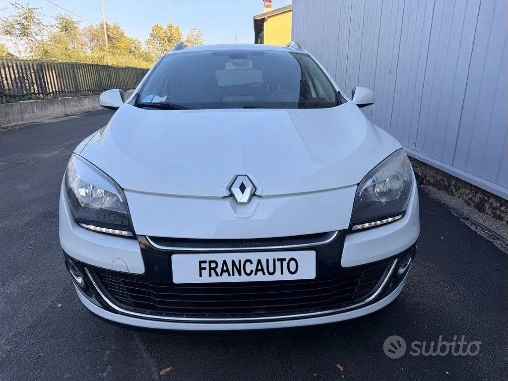 Renault Megane 2013 photo 2